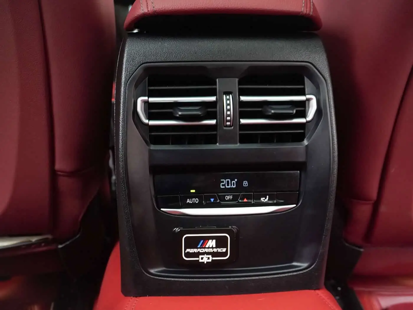BMW 3 Series 2023 — Şəkil 15/20