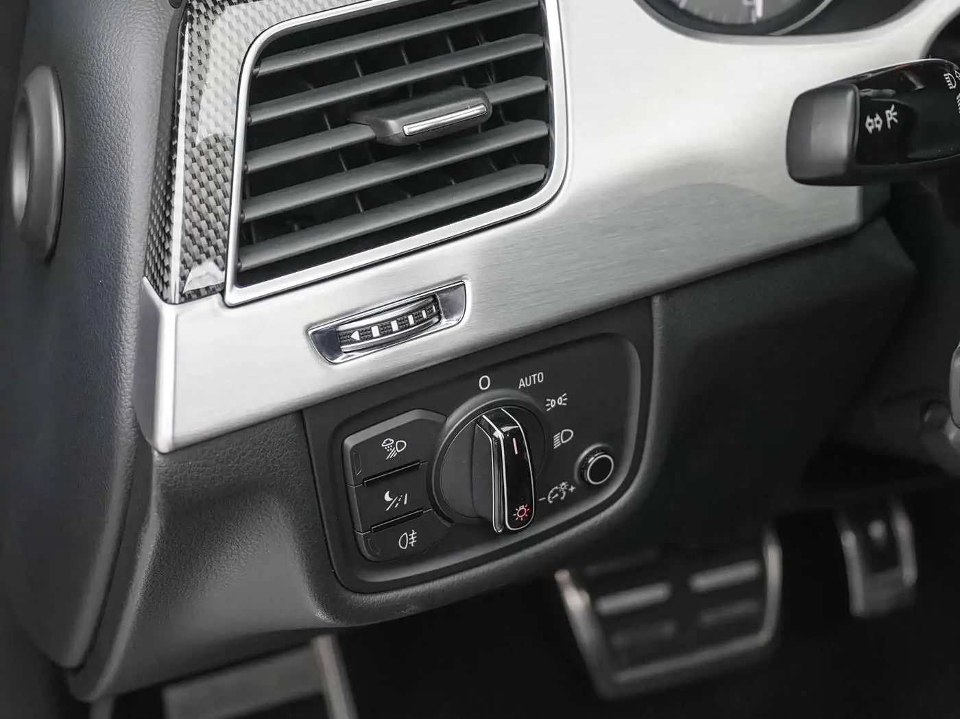 Audi S8 2014 — Photo 10/20