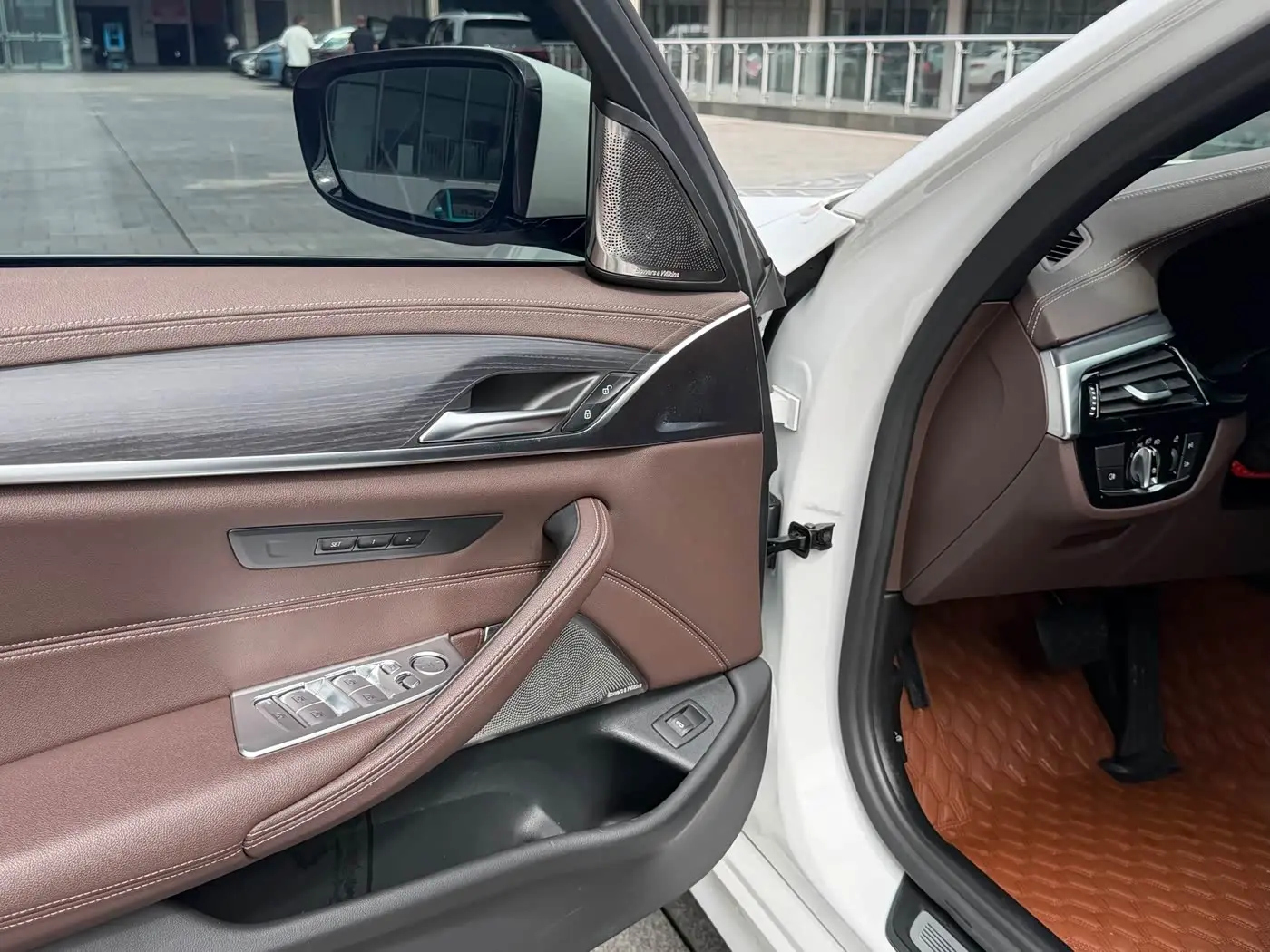 BMW 5 Series 2022 — Photo 4/15