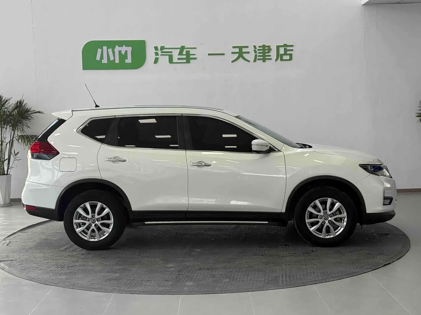 Nissan X-Trail 2022 — Фото 5/20