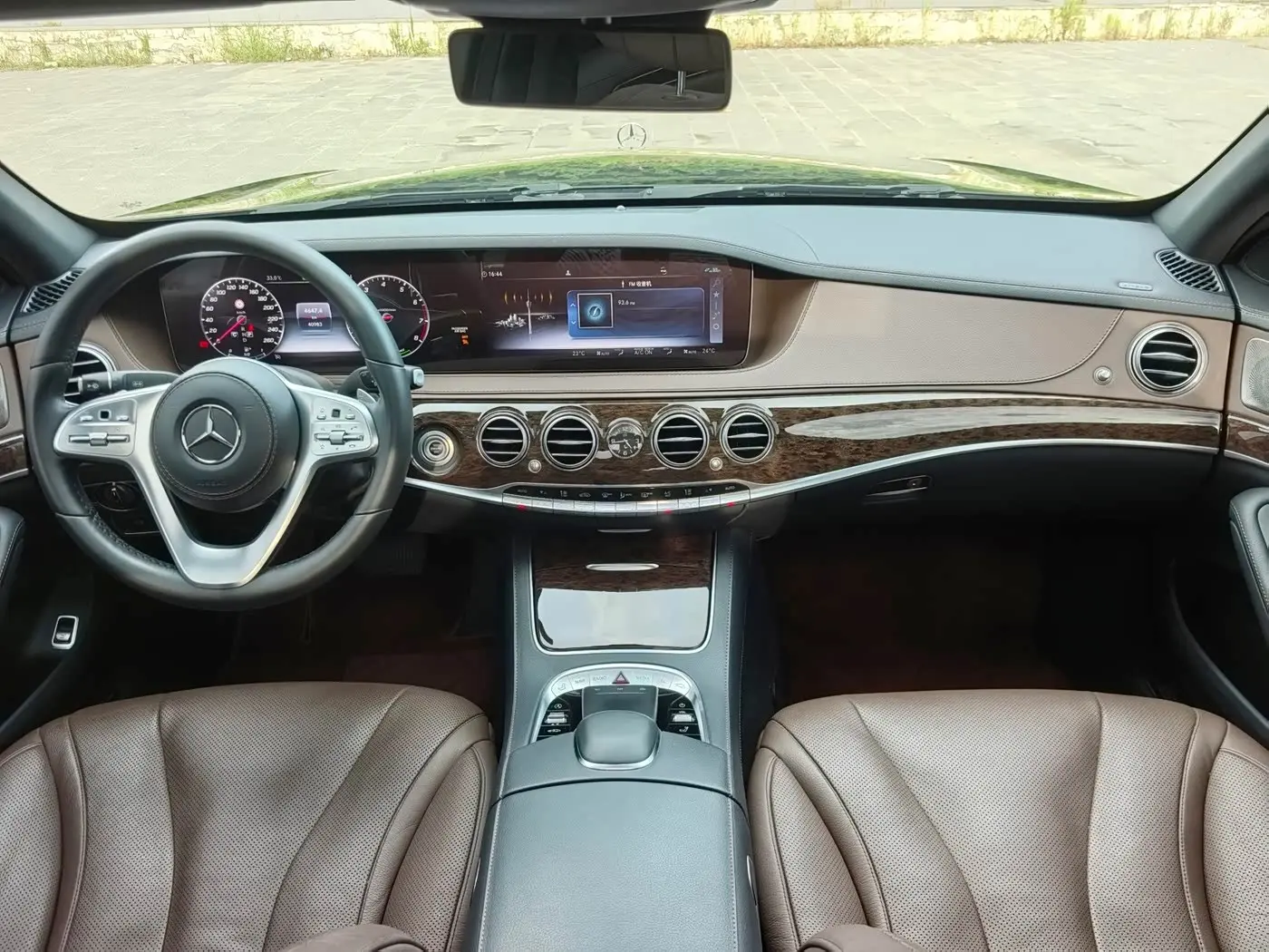 Mercedes-Benz S-Class 2019 — Photo 11/20