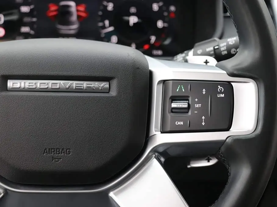 Land Rover Discovery 2024 — Photo 18/20
