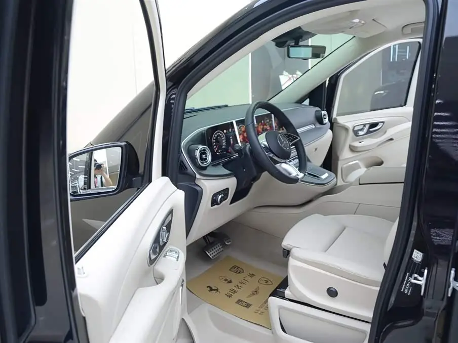 Mercedes-Benz V-Class 2026 — ფოტო 4/15