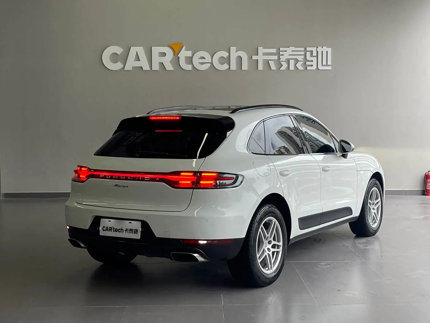 Porsche Macan 2020 — Photo 4/20
