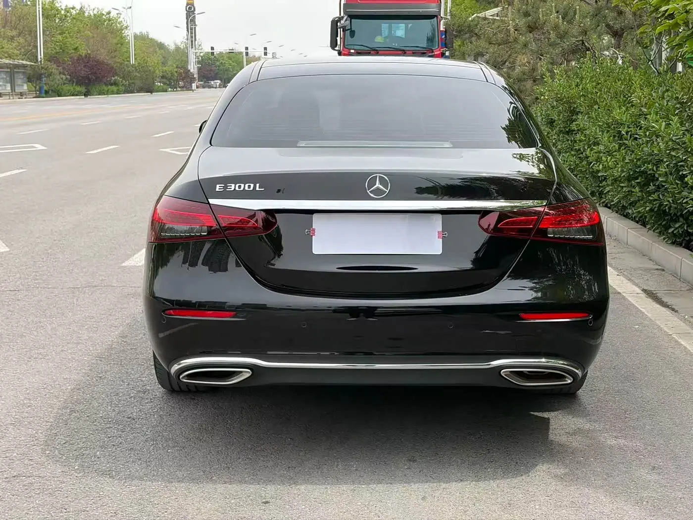 Mercedes-Benz E-Class 2021 — Şəkil 17/18