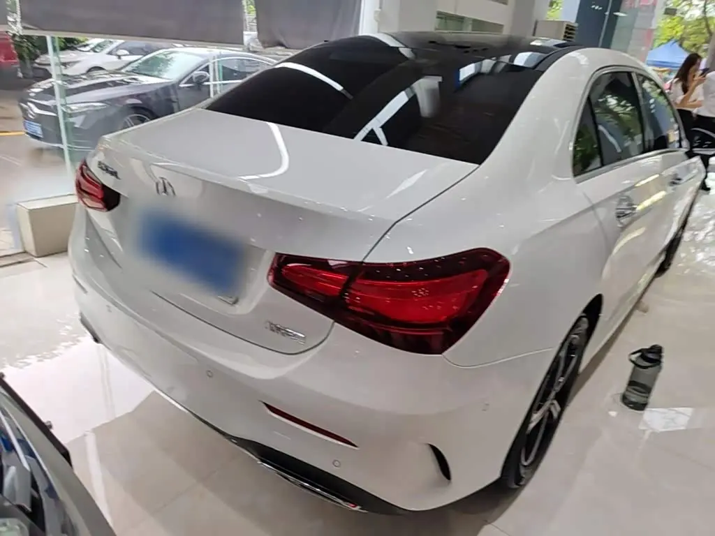 Mercedes-Benz A-Class 2023 — Фото 5/20