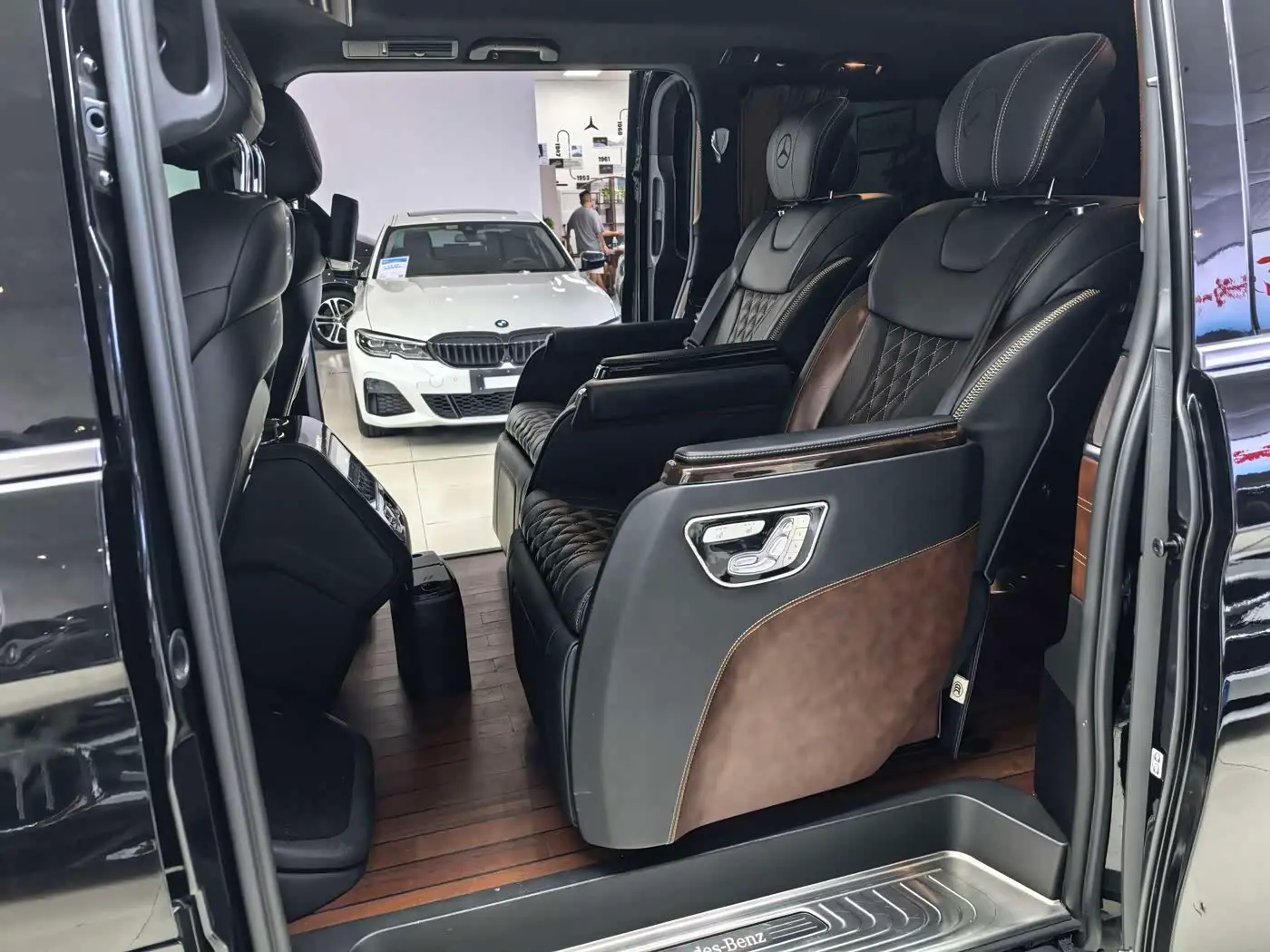 Mercedes-Benz V-Class 2019 — ფოტო 11/20