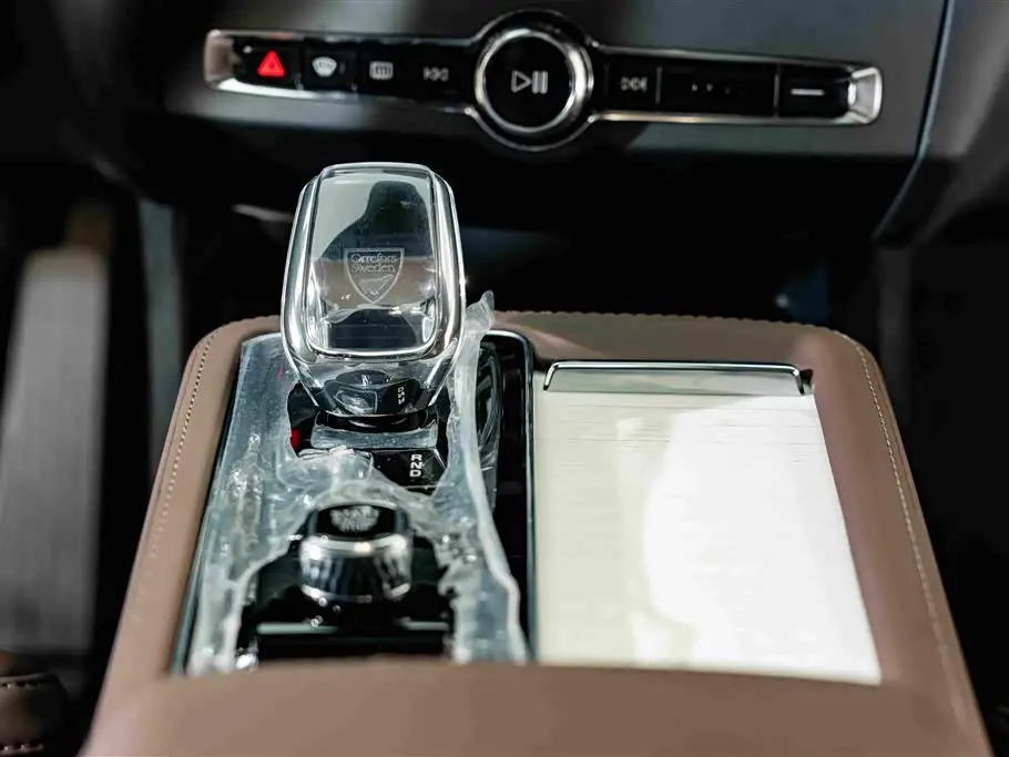 Volvo S90 2025 — Фото 15/20
