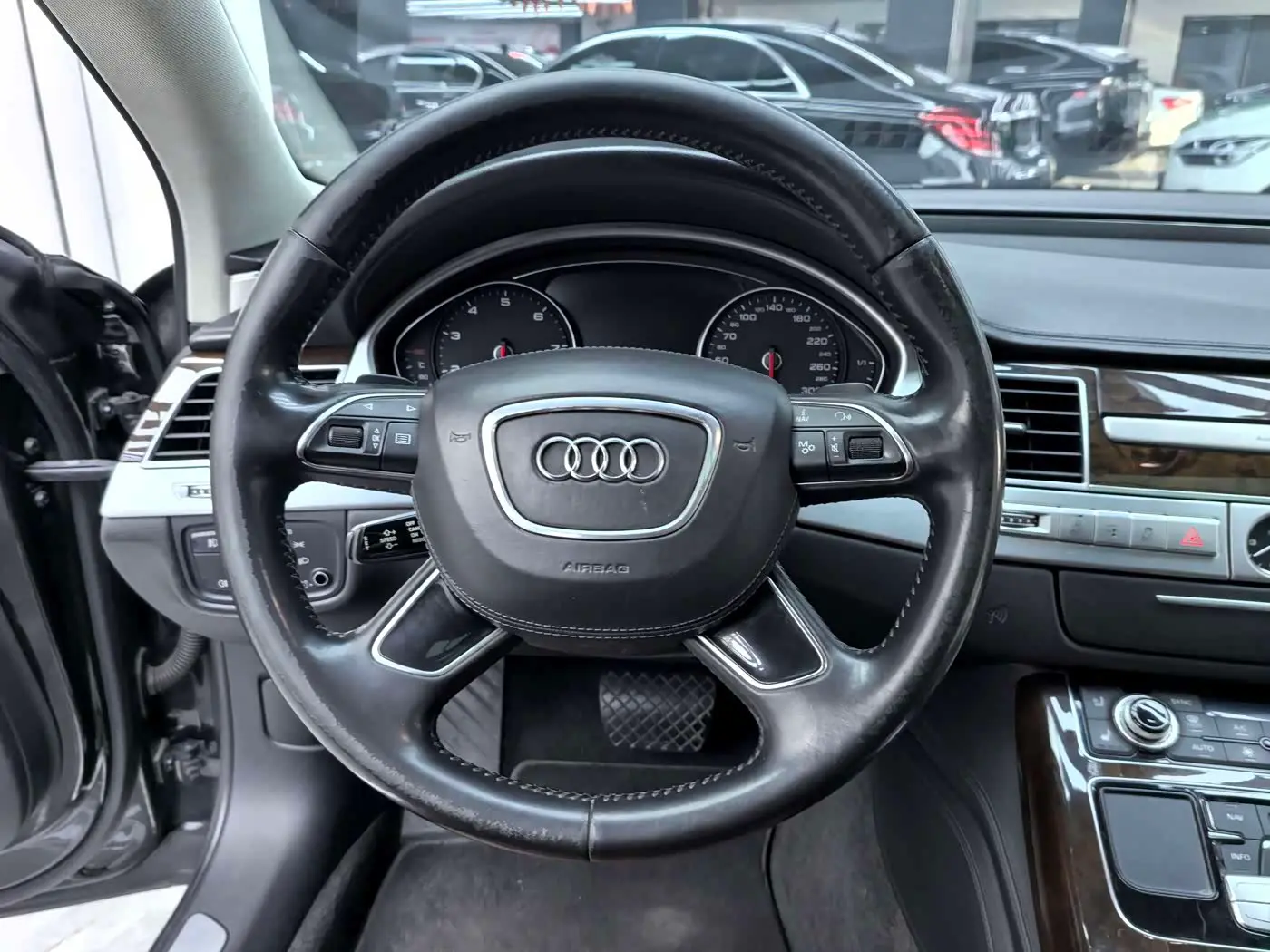 Audi A8 2014 — Şəkil 6/15