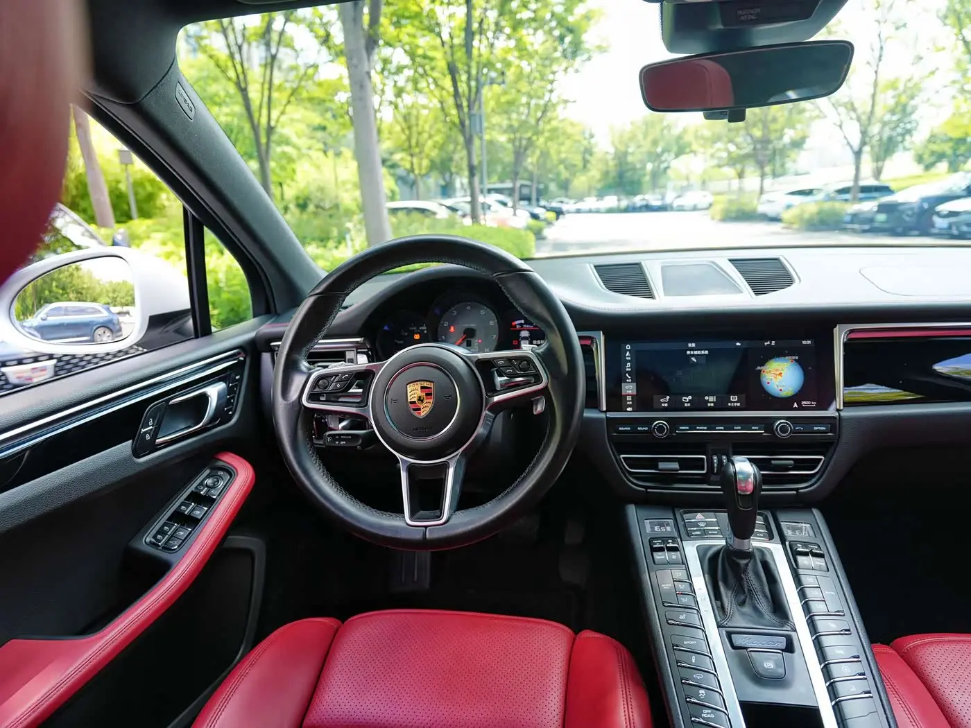 Porsche Macan 2021 — Photo 12/15