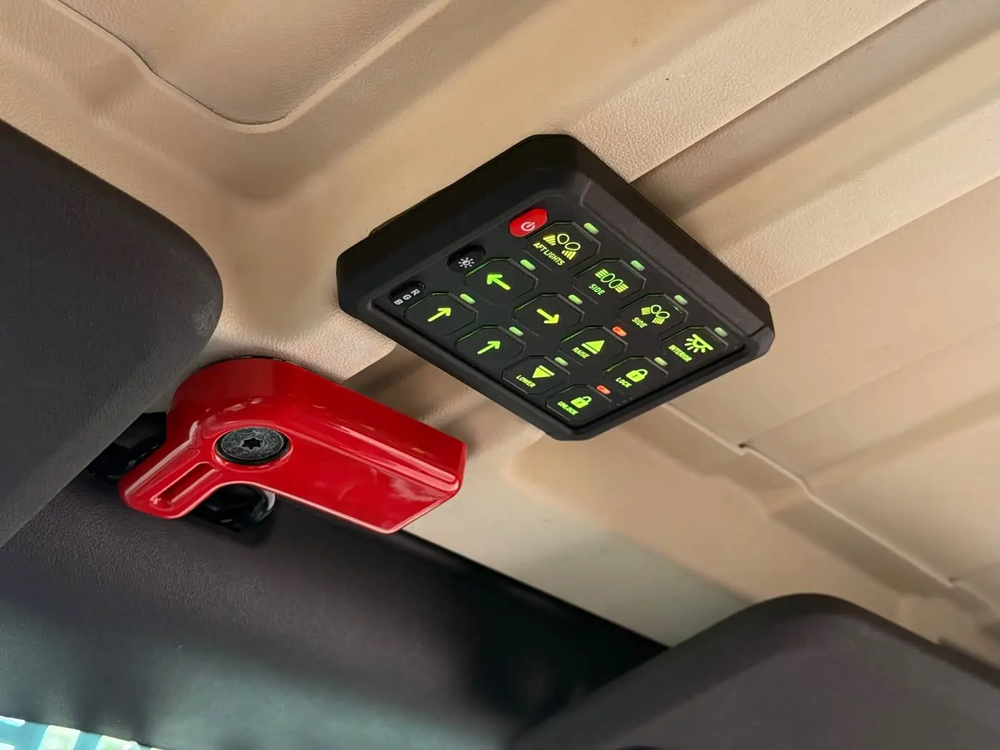 Jeep Wrangler 2010 — Şəkil 17/19