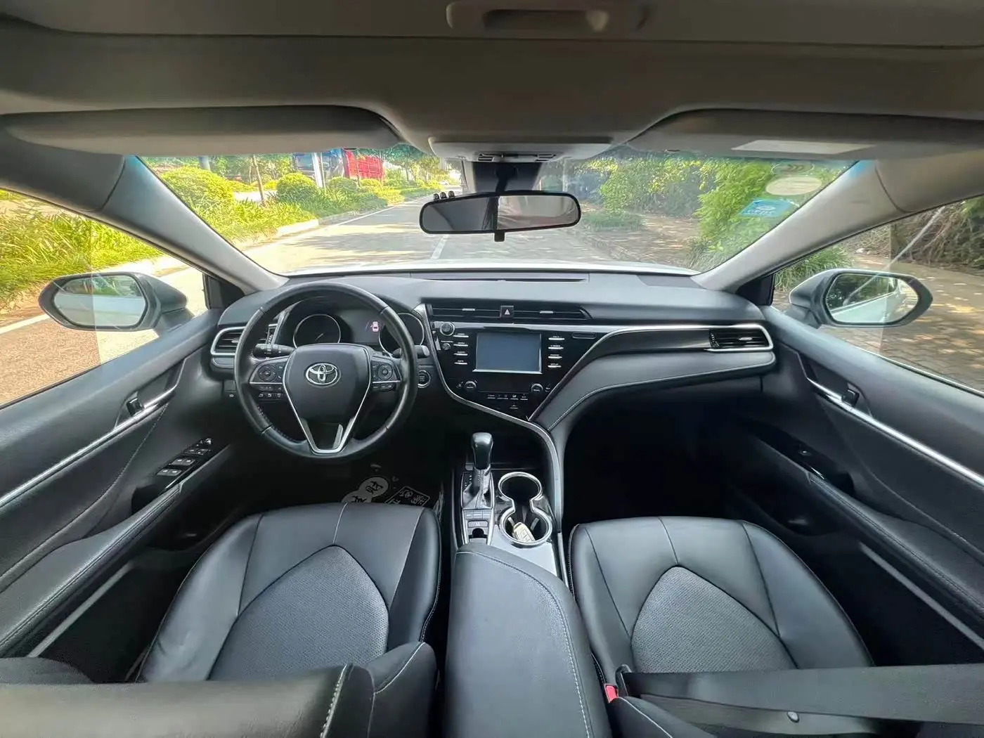 Toyota Camry 2018 — Şəkil 6/9