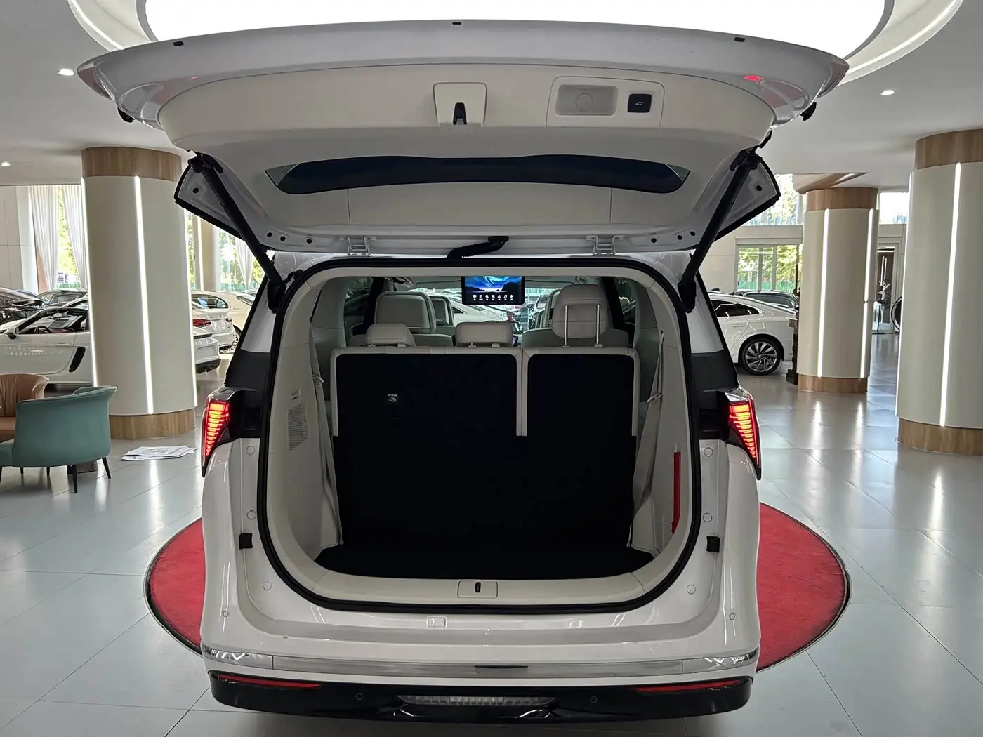Buick GL8 New Energy 2025 — Şəkil 10/20