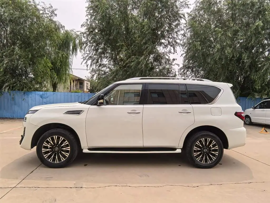Nissan Patrol 2020 — Photo 4/12