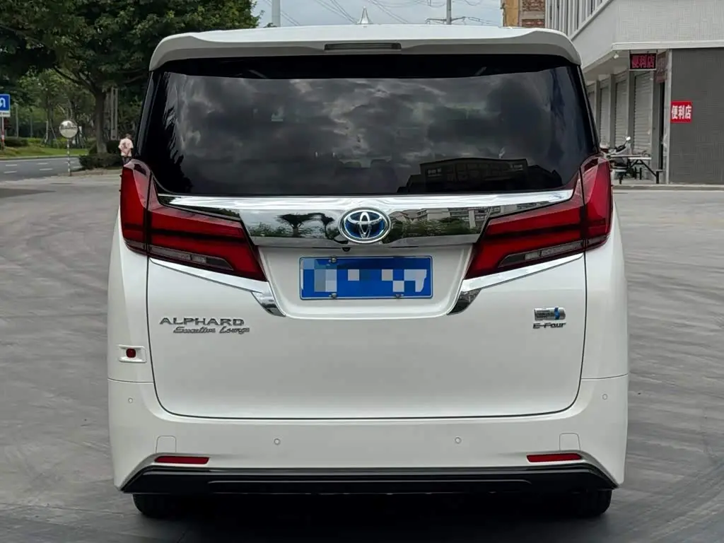Toyota Alphard 2020 — Photo 13/16