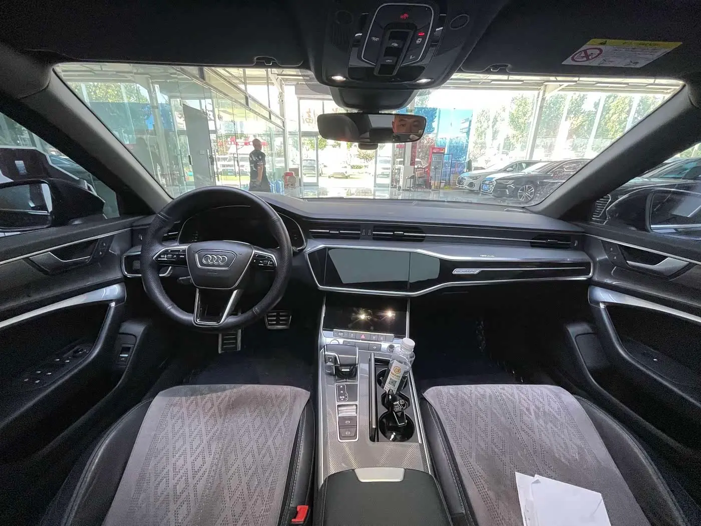 Audi A6L 2020 — Photo 15/20