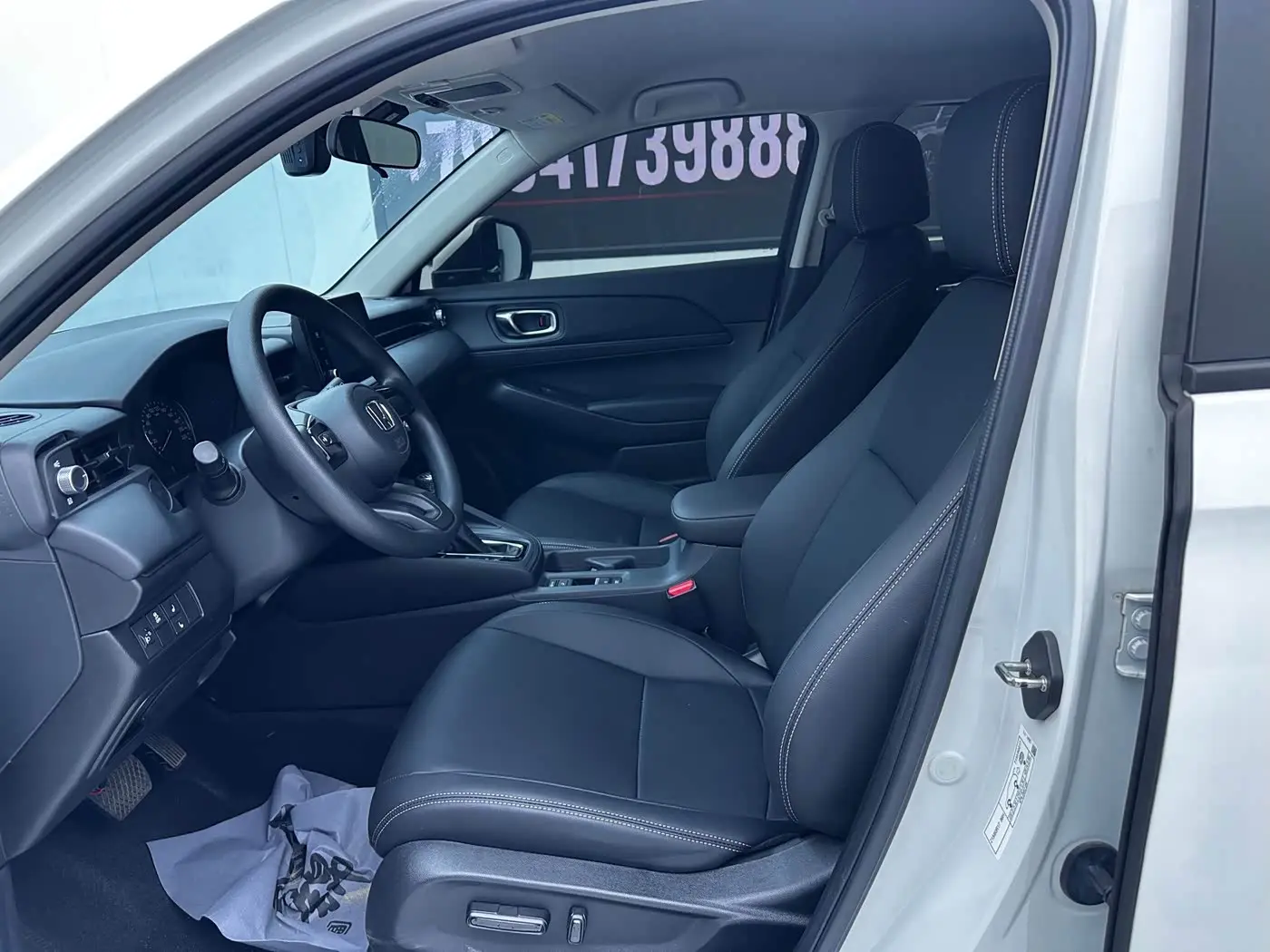 Honda Vezel 2023 — Şəkil 4/9