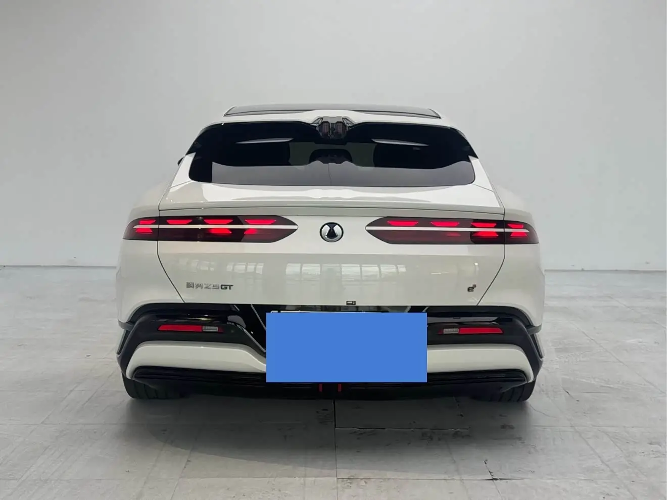 Denza Z9GT 2025 — Photo 9/14