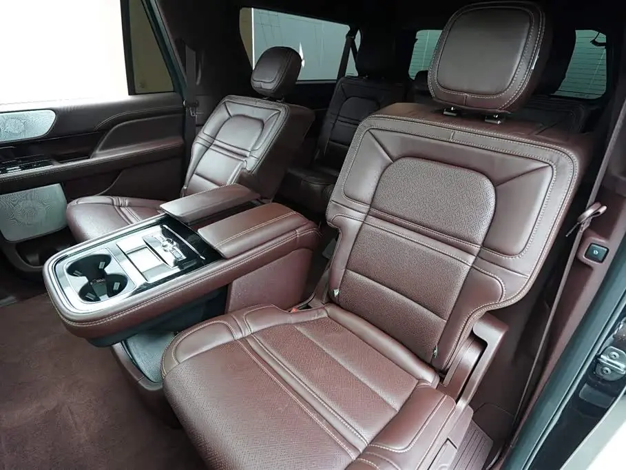 Lincoln Navigator 2022 — Photo 16/20