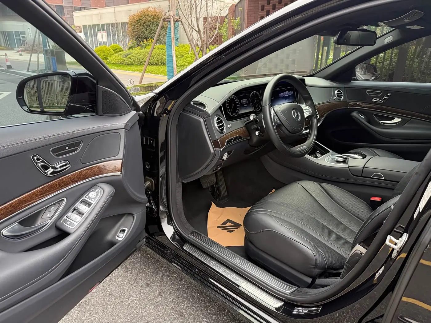Mercedes-Benz S-Class 2017 — Photo 3/17