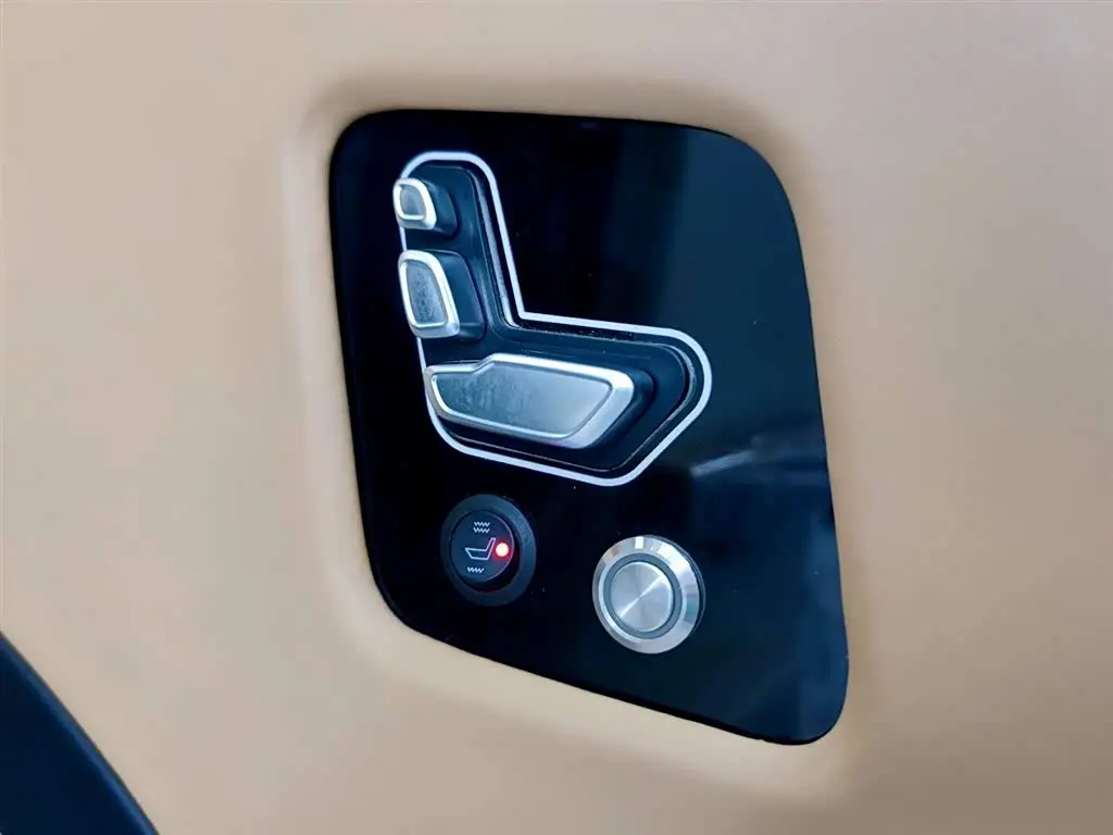 GMC Savana 2020 — Фото 19/20