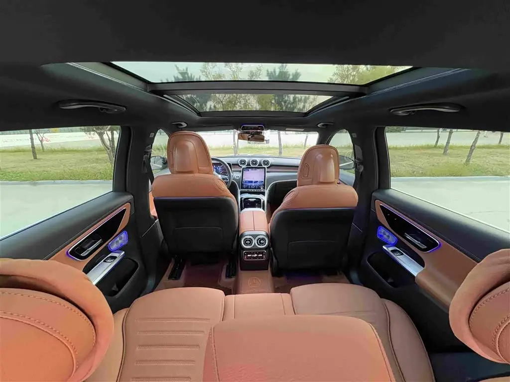 Mercedes-Benz GLC 2025 — Photo 14/20