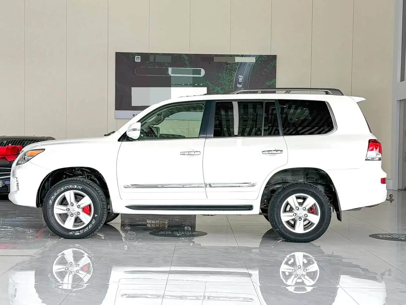 Lexus LX 2014 — Photo 3/11