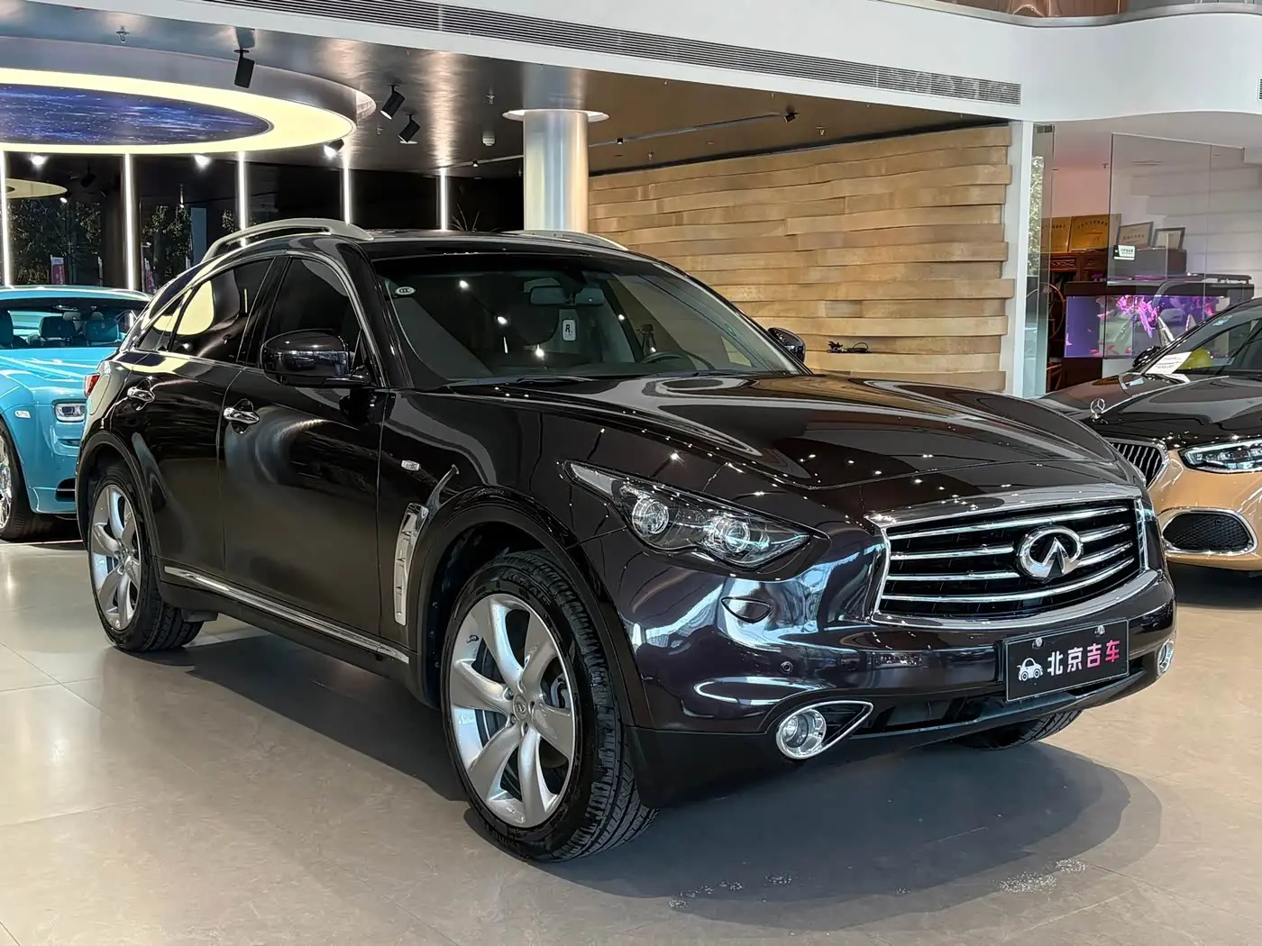 Infiniti QX70 2015 — Şəkil 2/20