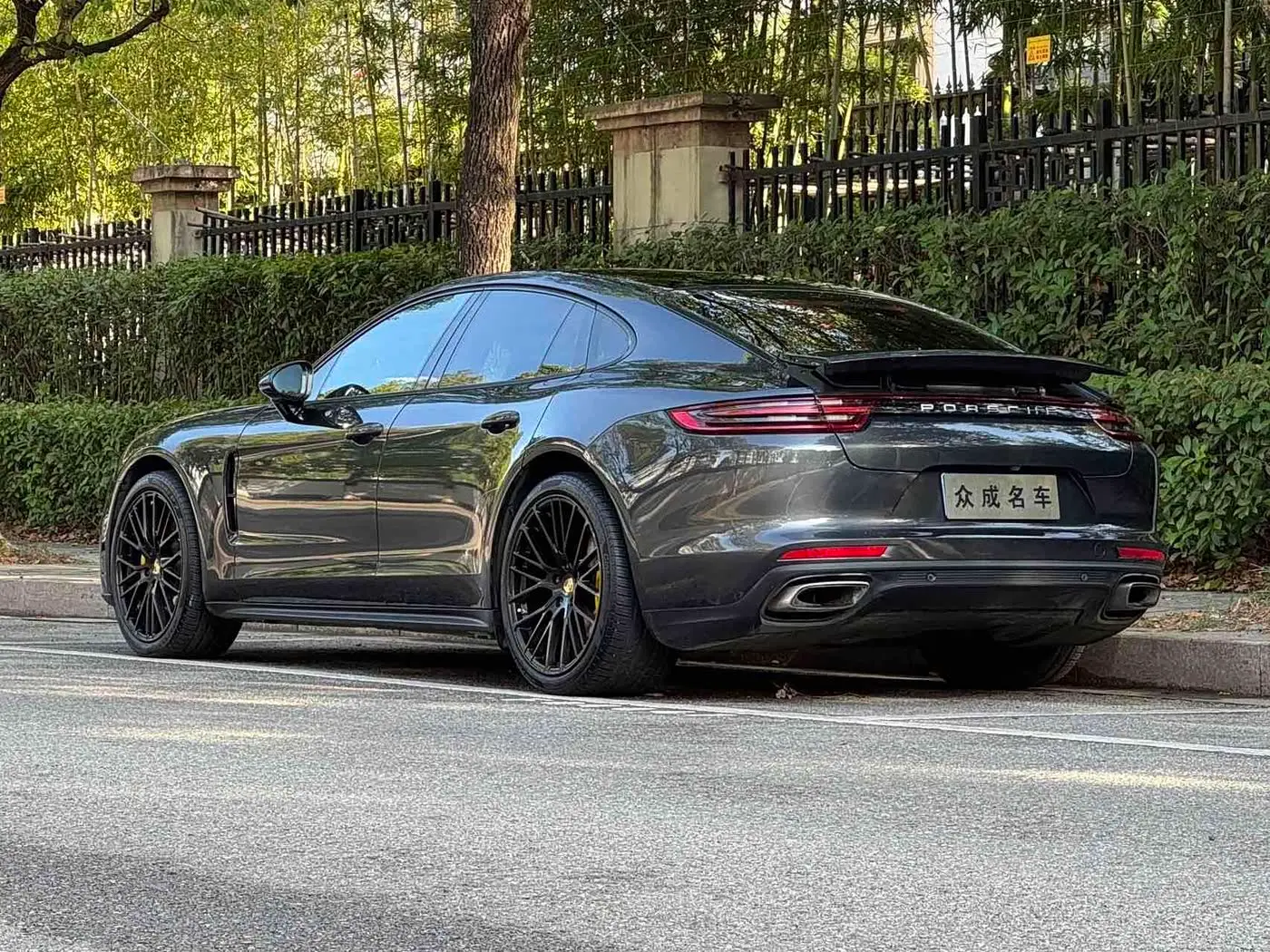 Porsche Panamera 2018 — Фото 5/18