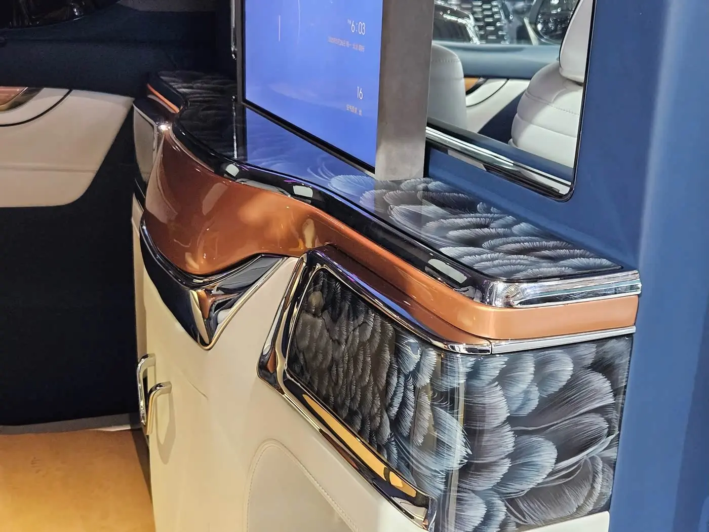 Toyota Alphard 2020 — Фото 20/20