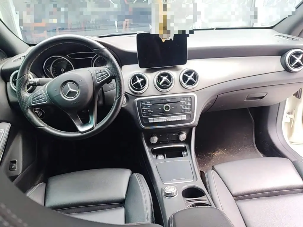 Mercedes-Benz CLA 2018 — Photo 10/20