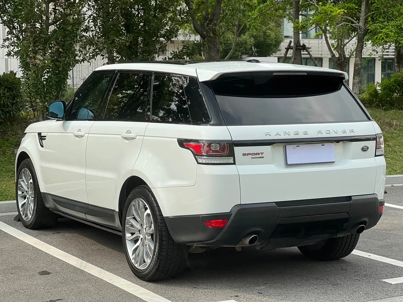 Land Rover Range Rover Sport 2014 — Photo 4/20