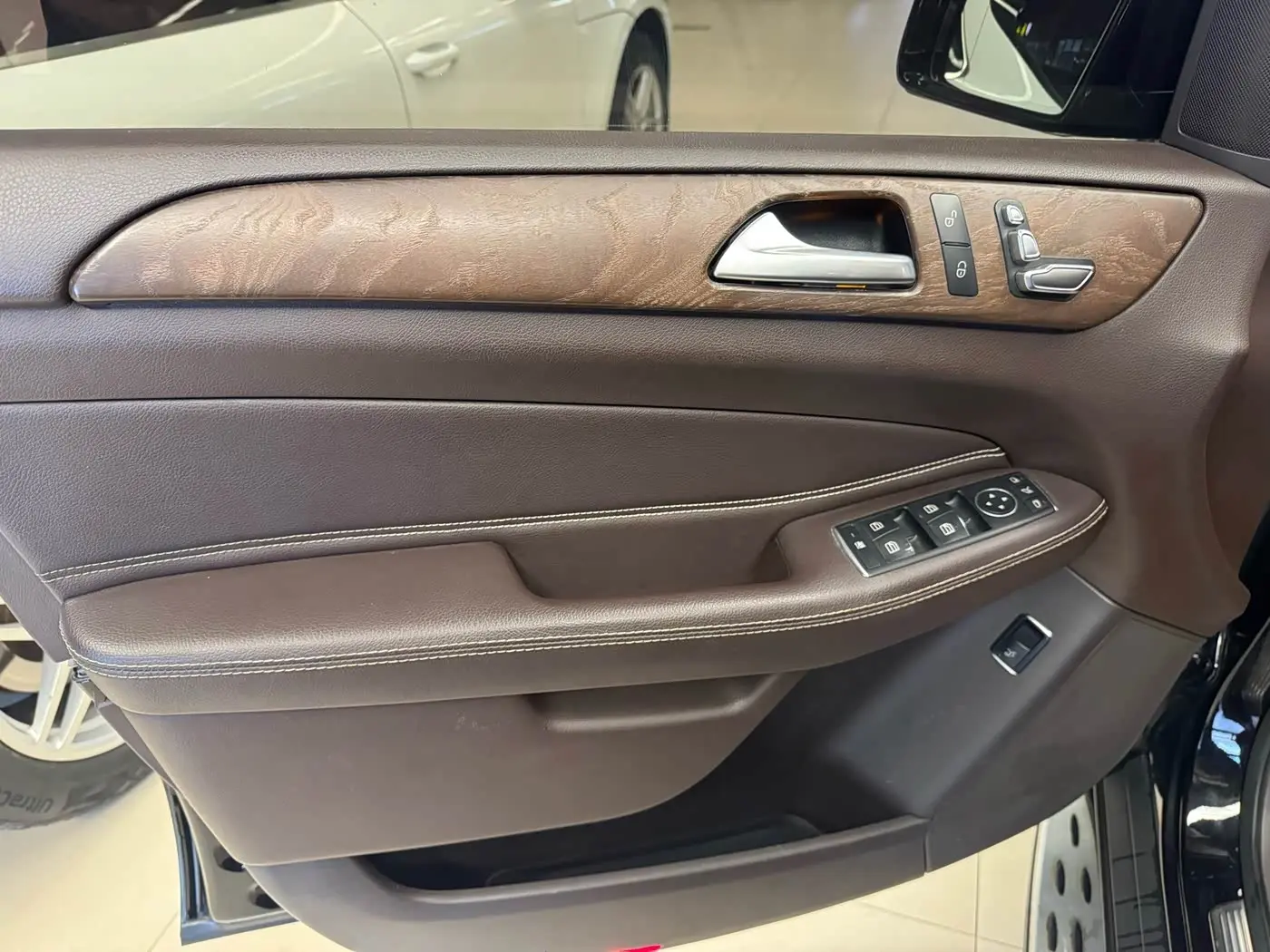 Mercedes-Benz GLE 2017 — Photo 18/20