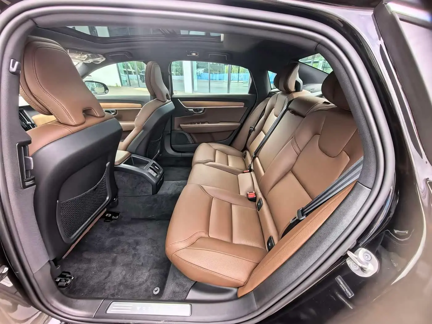 Volvo S90 2025 — Photo 8/12