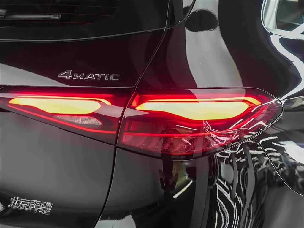 Mercedes-Benz GLC 2025 — Photo 13/14