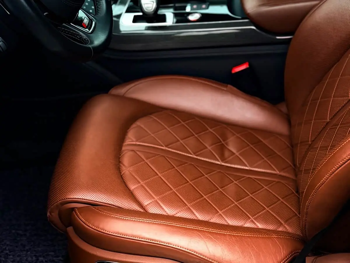 Audi S8 2014 — Photo 10/13