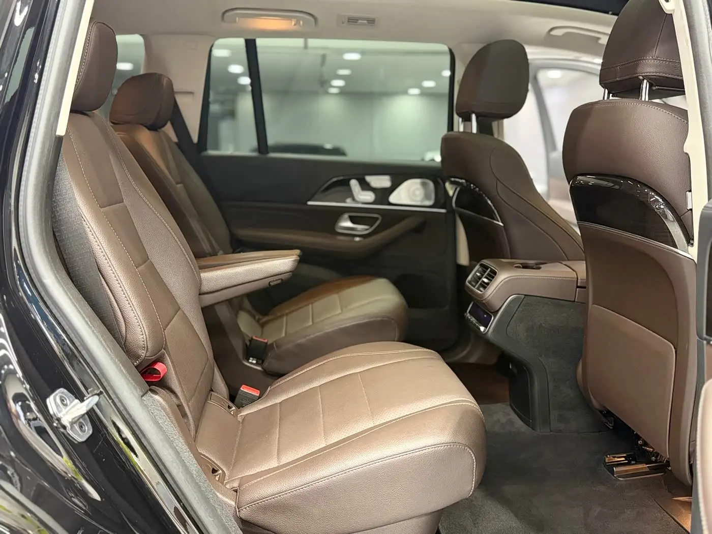 Mercedes-Benz GLS 2023 — Фото 16/20