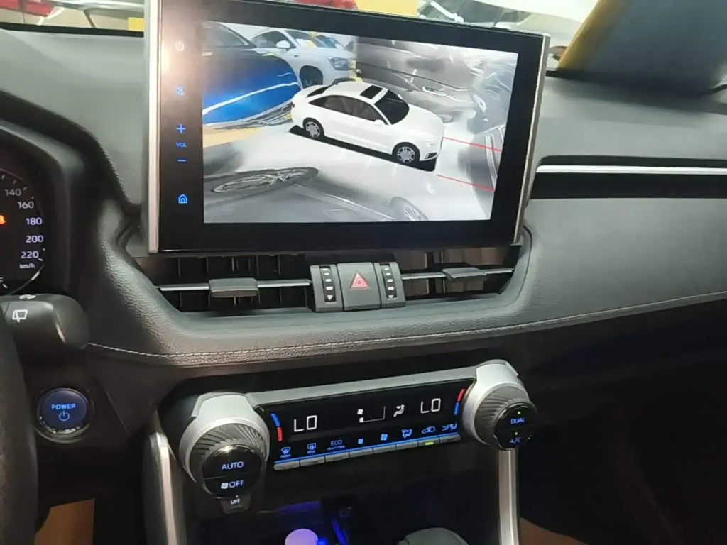 Toyota Wildlander 2020 — Фото 13/20