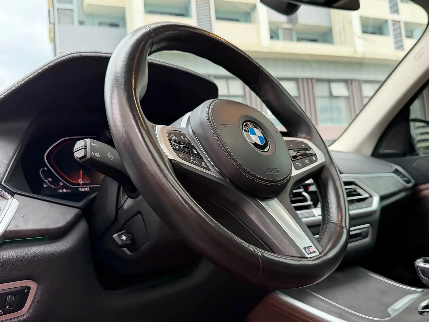 BMW X5 2021 — Şəkil 9/14