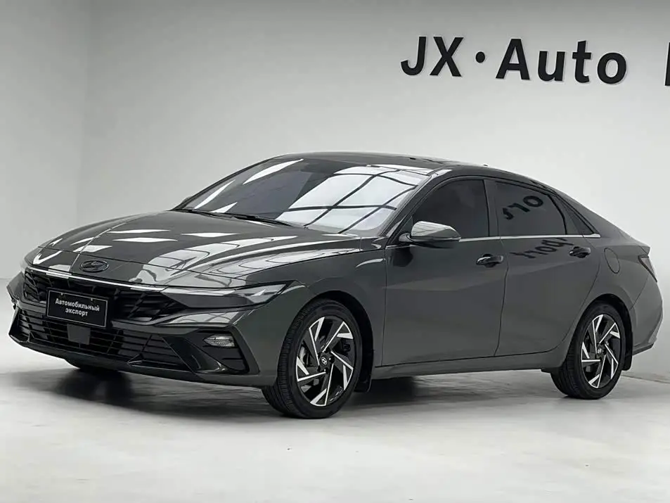 Hyundai Elantra 2025 — Фото 1/20
