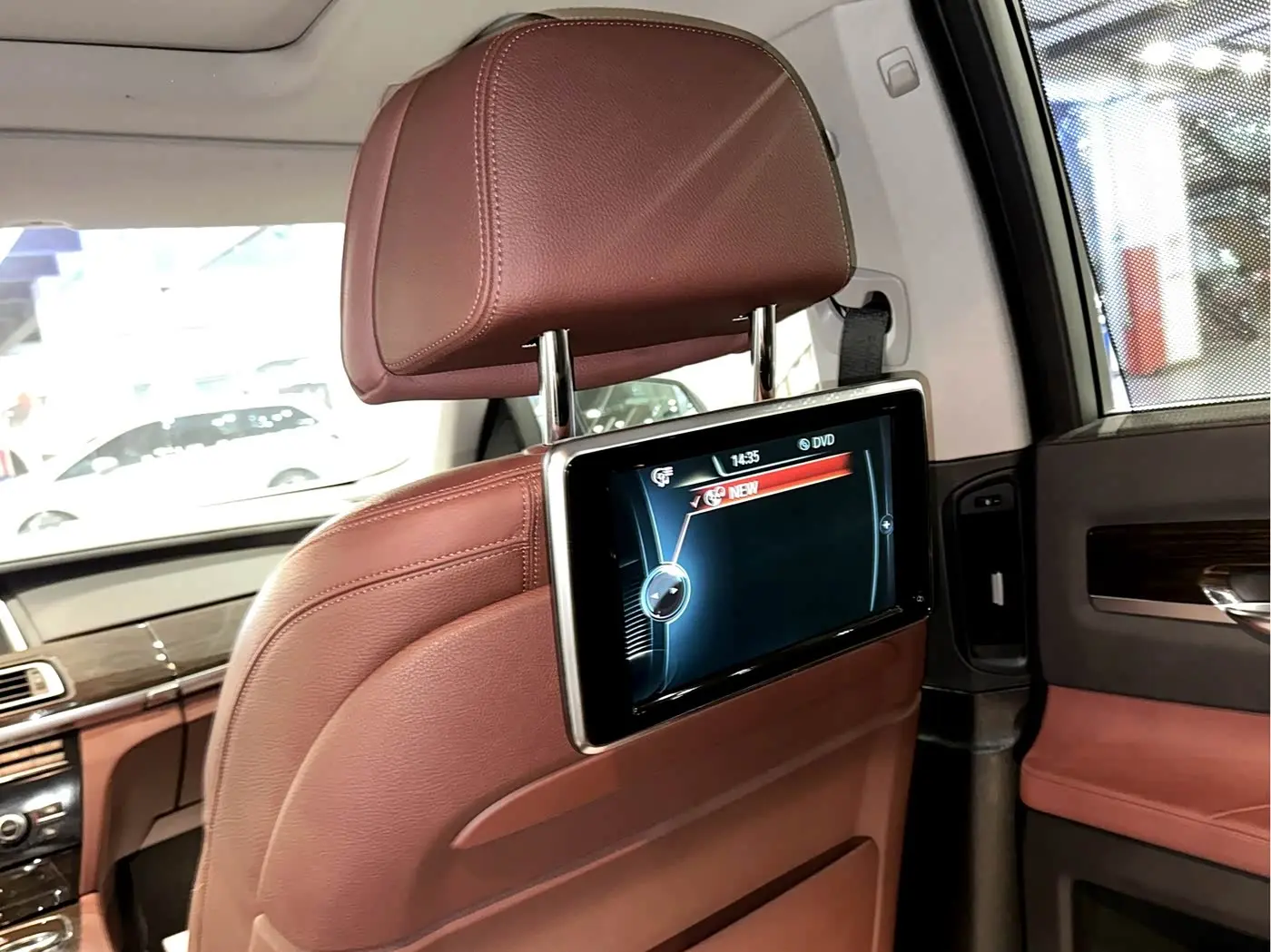 BMW 7 Series 2014 — Photo 7/13