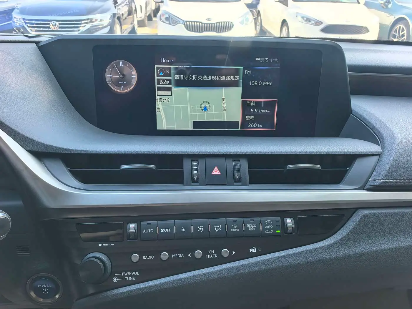Lexus ES 2018 — Фото 10/16