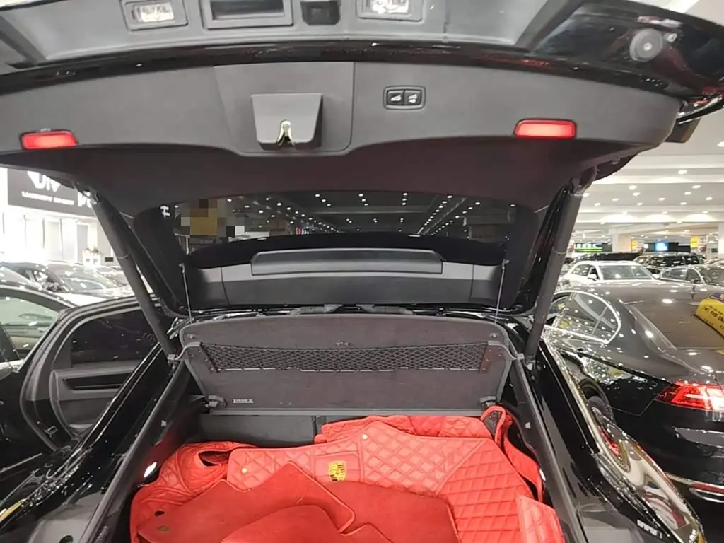 Porsche Cayenne 2021 — Photo 19/20