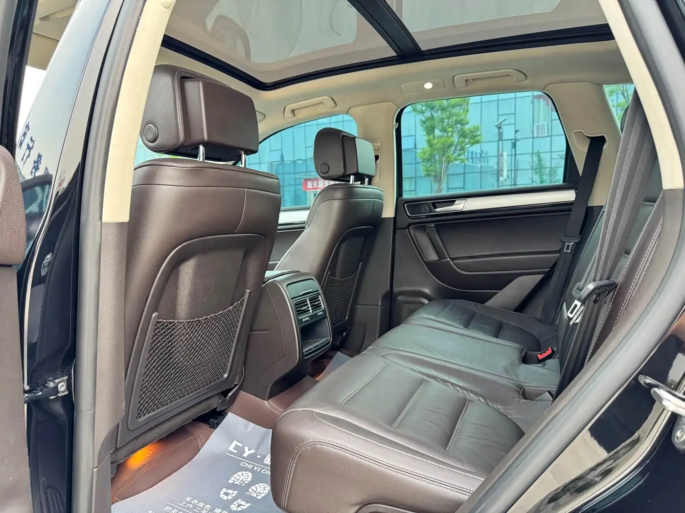 Volkswagen Touareg 2017 — Photo 11/20