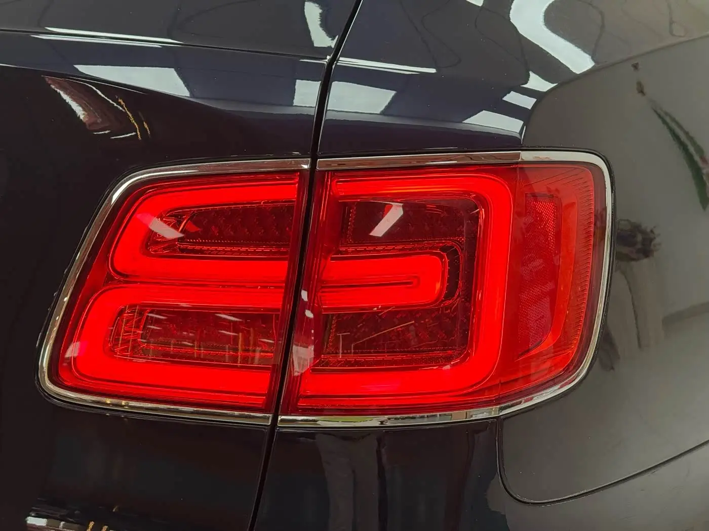 Bentley Bentayga 2019 — Фото 18/20