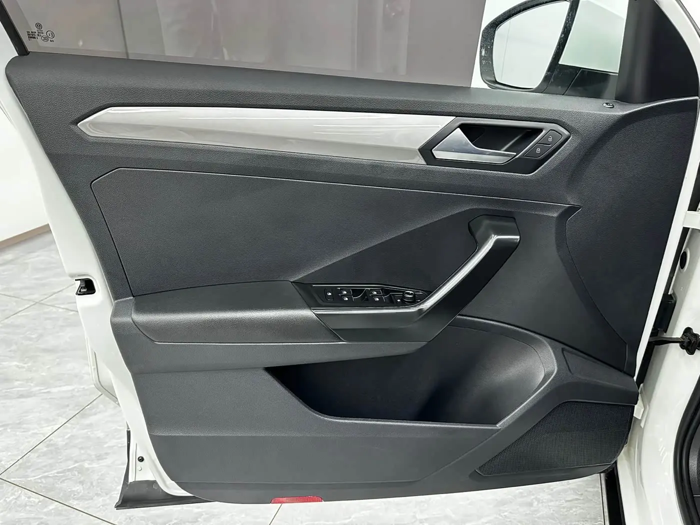 Volkswagen T-ROC 2022 — Şəkil 8/11