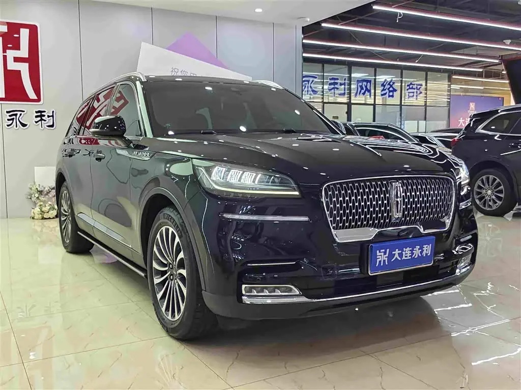 Lincoln Aviator 2024 — Photo 3/17