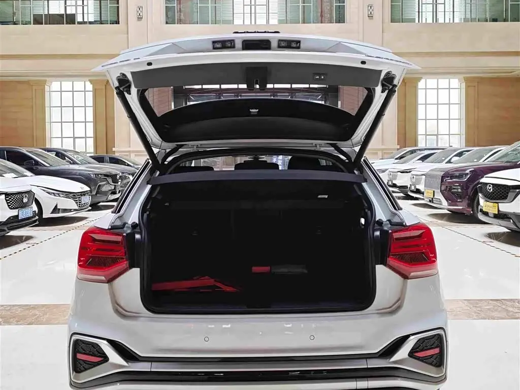 Audi Q2L 2022 — Фото 15/19