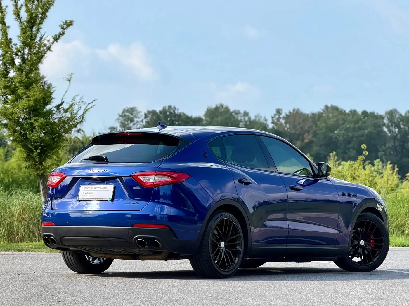Maserati Levante 2018 — Фото 5/20