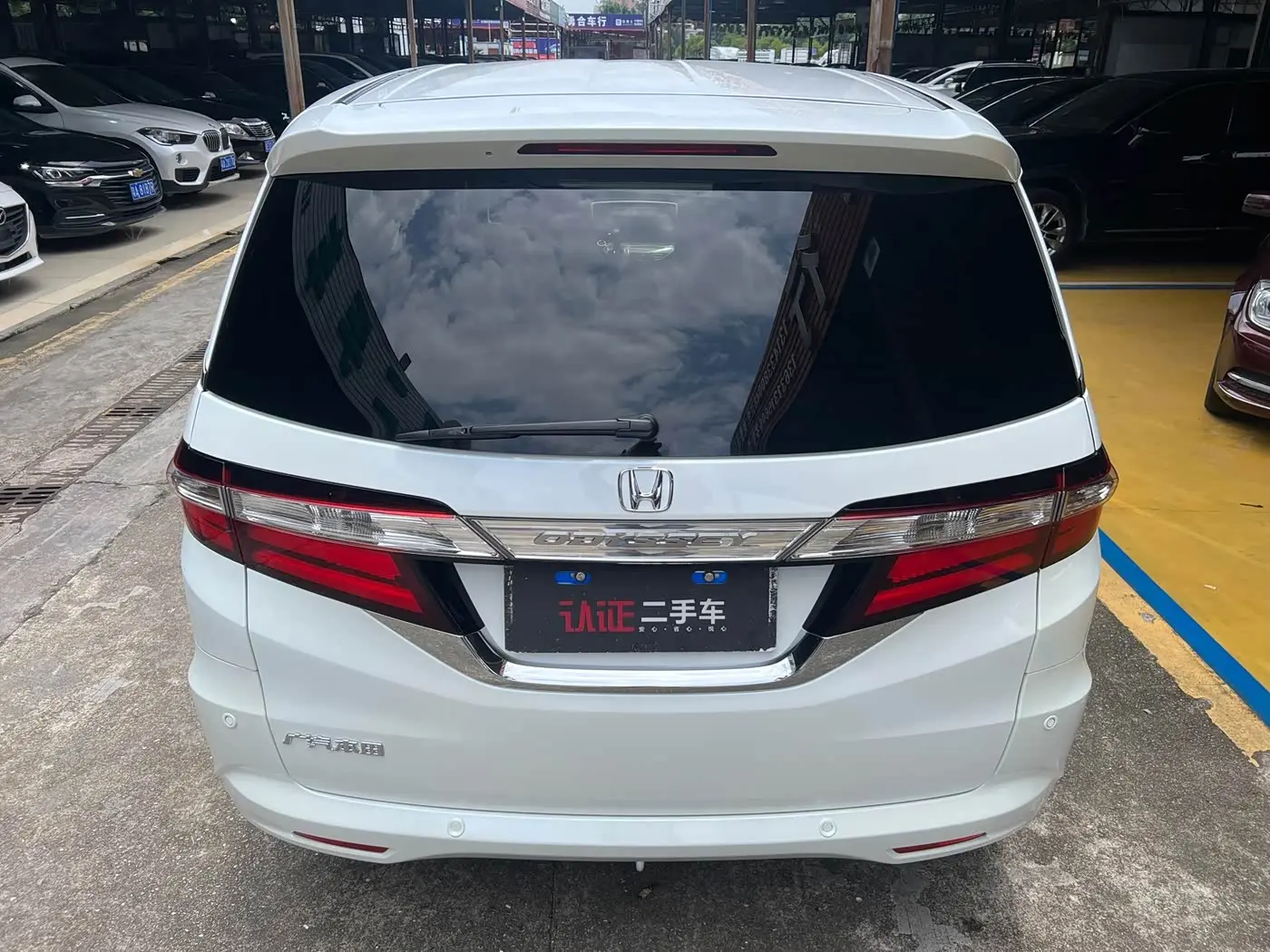 Honda Odyssey 2018 — Şəkil 2/9